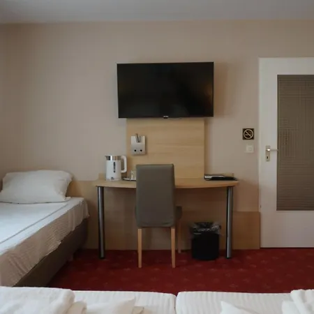 Hotel Hafner -24H Self Check-In Stoccarda Esterno foto